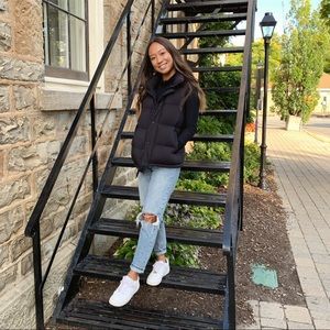 Meet your Posher, Karina